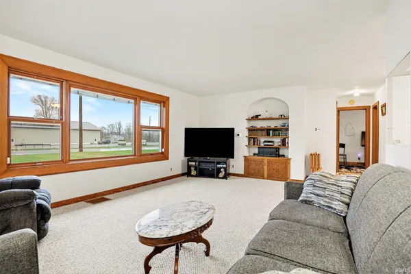 $287,900 | 1060 Highway 20, Lagrange, IN 46761