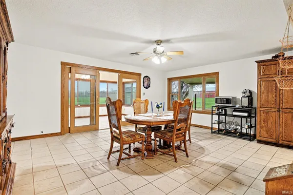 $287,900 | 1060 Highway 20, Lagrange, IN 46761
