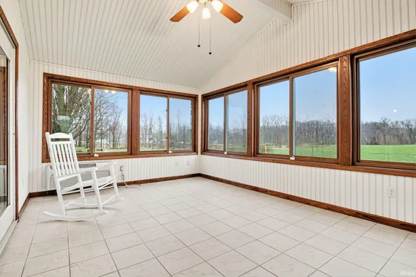 $287,900 | 1060 Highway 20, Lagrange, IN 46761