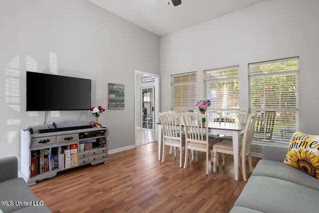 $2,600 | 6507 Shoshonee Drive, Ocean Springs, MS 39564