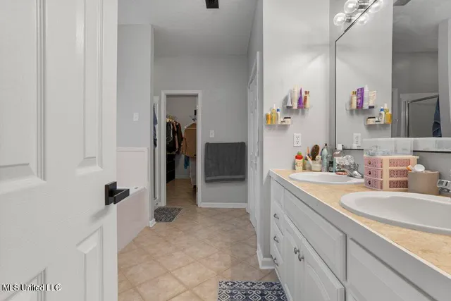 $2,600 | 6507 Shoshonee Drive, Ocean Springs, MS 39564