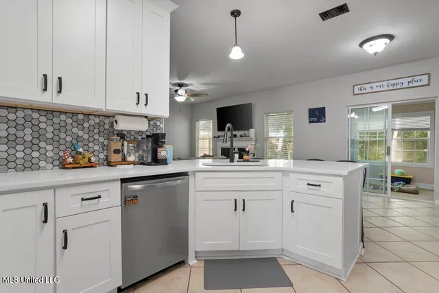 $2,600 | 6507 Shoshonee Drive, Ocean Springs, MS 39564