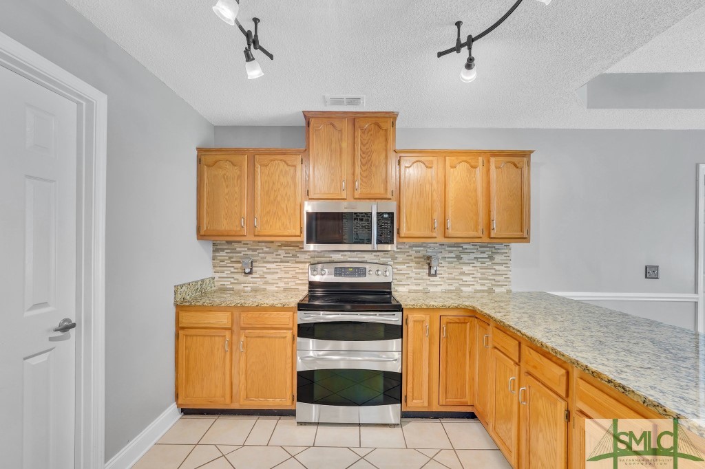 228 Oxford Circle Rincon, GA 31326 - Photo 17 of 50