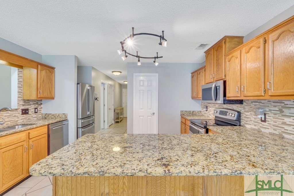 228 Oxford Circle Rincon, GA 31326 - Photo 18 of 50