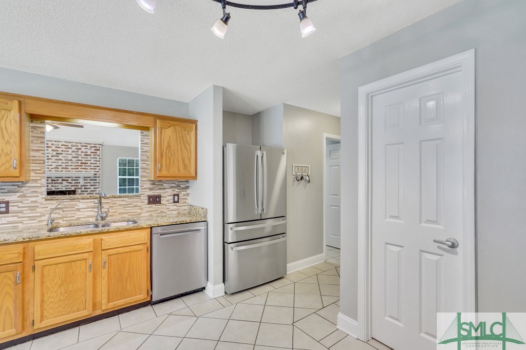 228 Oxford Circle Rincon, GA 31326 - Photo 20 of 50