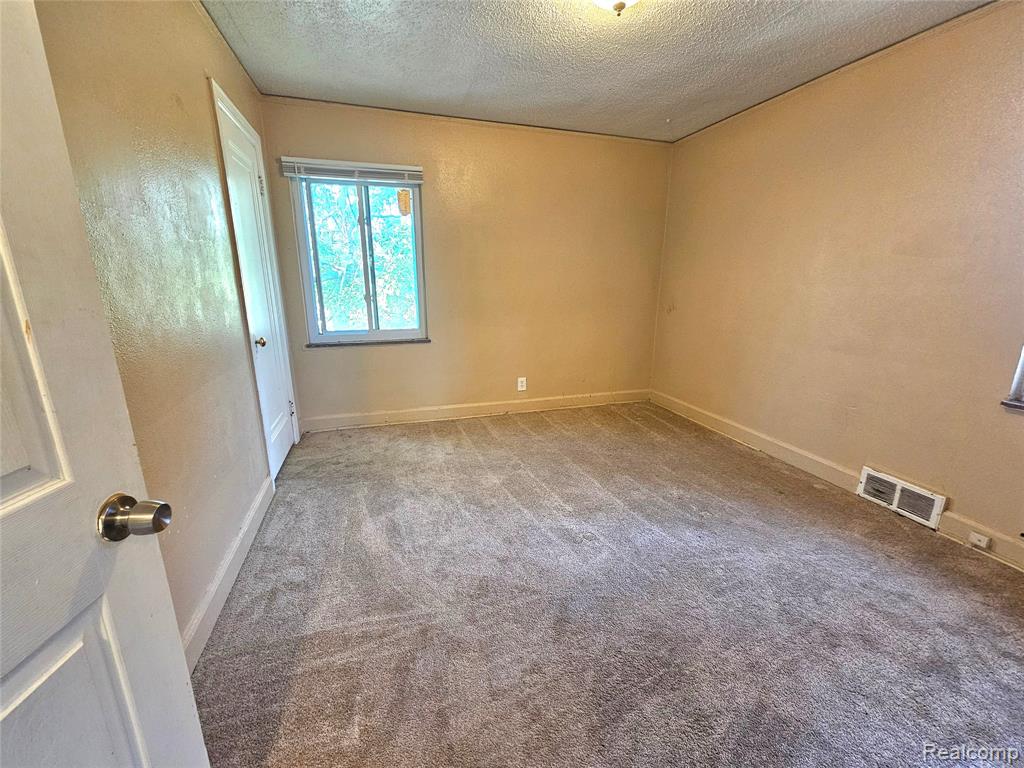 9585 Terry Street Detroit, MI 48227 - Photo 34 of 39