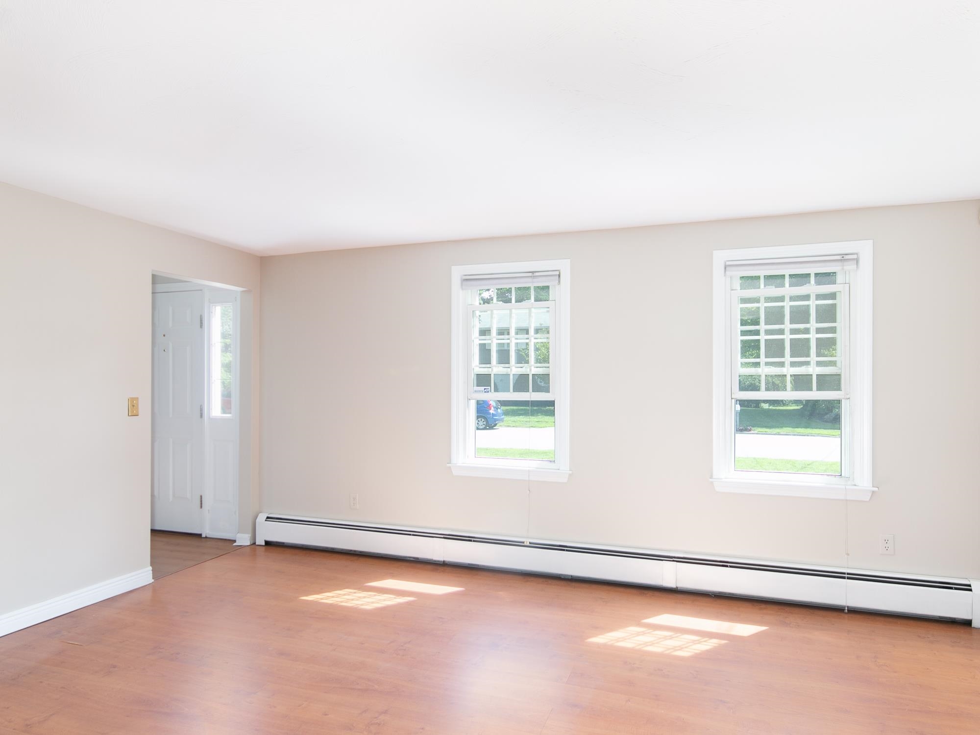 35 Monza Road Nashua, NH 03064 - Photo 3 of 29