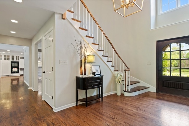 575 Turicum Road Lake Forest, IL 60045 - Photo 2 of 22 a view of entryway and hall with wooden floor
