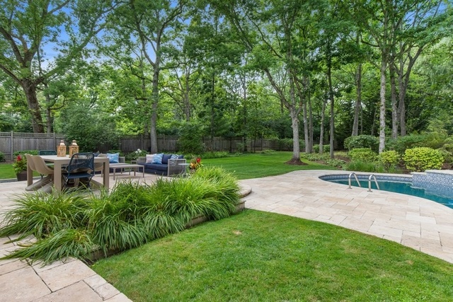 575 Turicum Road Lake Forest, IL 60045 - Photo 20 of 22 a view of a backyard with sitting area