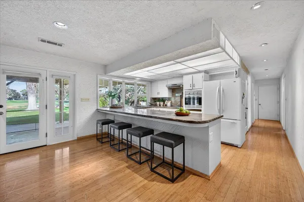 $590,000 | 5867 East Club View Drive, Fresno, CA 93727