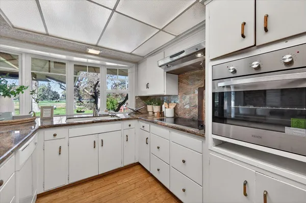 $590,000 | 5867 East Club View Drive, Fresno, CA 93727