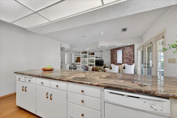 $590,000 | 5867 East Club View Drive, Fresno, CA 93727