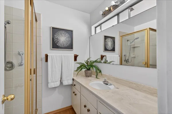 $590,000 | 5867 East Club View Drive, Fresno, CA 93727