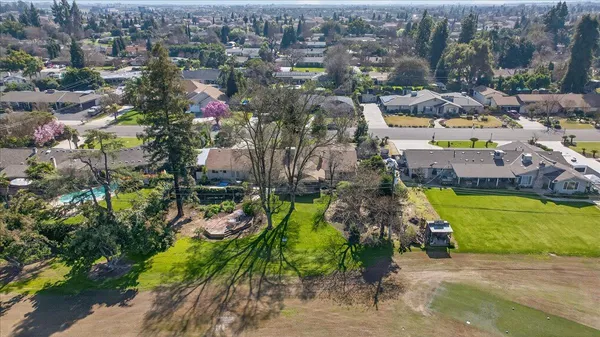 $590,000 | 5867 East Club View Drive, Fresno, CA 93727