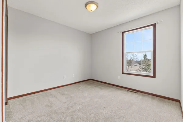 $410,000 | 5038 Yuma Lane North, Plymouth, MN 55446