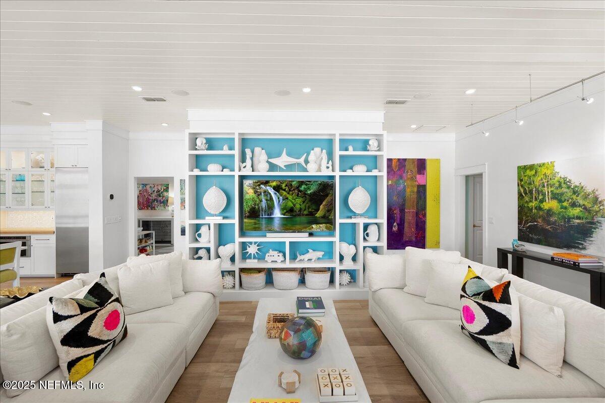 548 Lake Road Ponte Vedra Beach, FL 32082 - Photo 8 of 65 Living Room