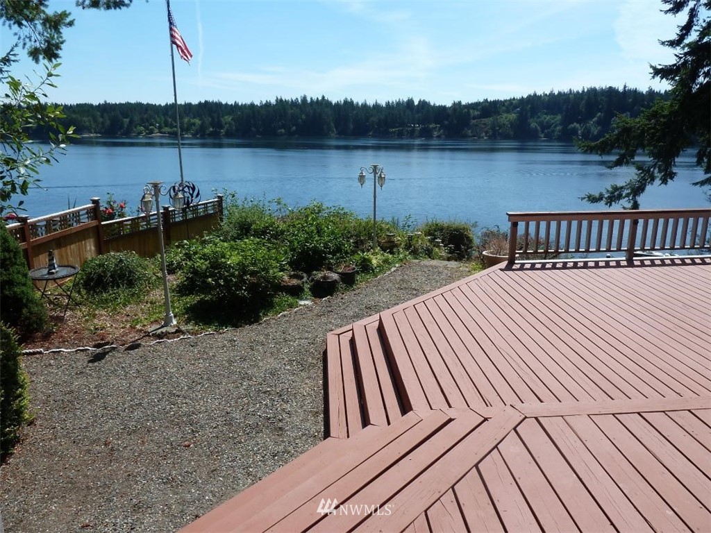 1350 East Island View Road Grapeview, WA 98546 - Photo 1 of 16 Gallery Image 1