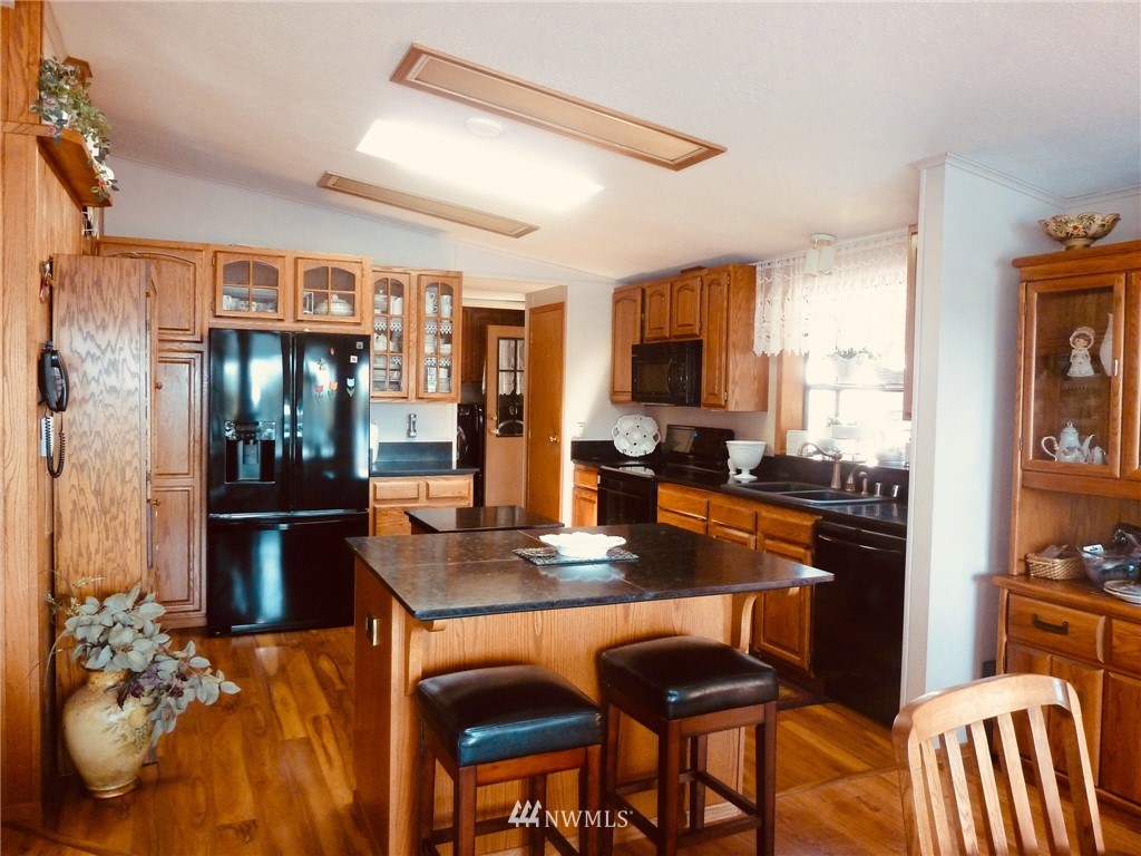 1350 East Island View Road Grapeview, WA 98546 - Photo 14 of 16 Gallery Image 14
