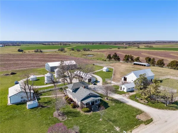 $1,995,000 | 22590 Edgerton Road, Edgerton, KS 66021
