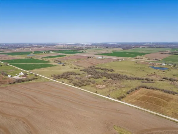 $1,995,000 | 22590 Edgerton Road, Edgerton, KS 66021