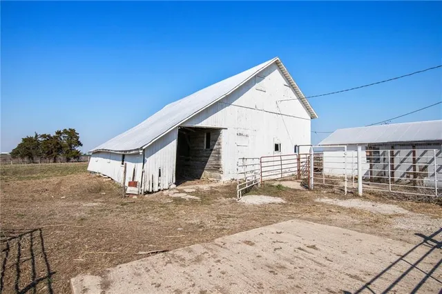 $2,200,000 | 22590 Edgerton Road, Edgerton, KS 66021