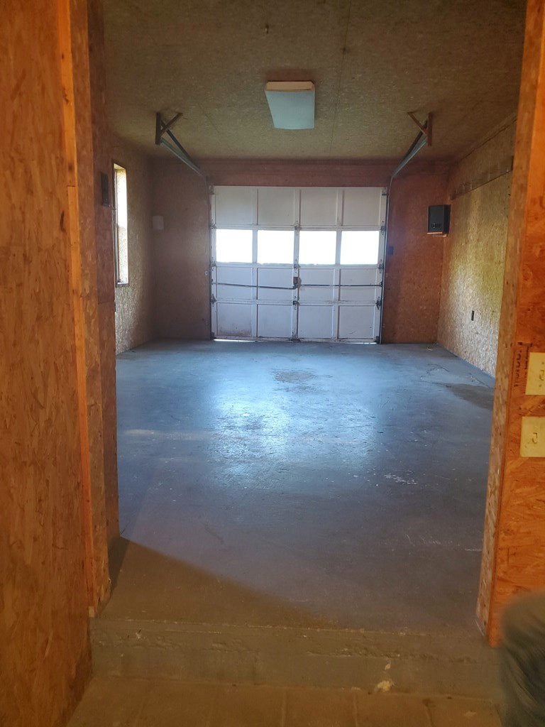 101 Susan Avenue Honea Path, SC 29654 - Photo 23 of 25 Garage Area