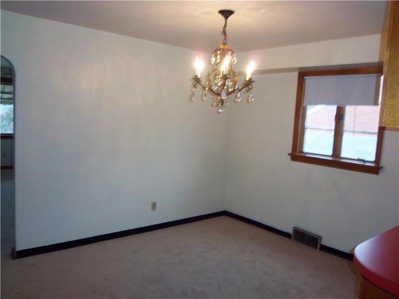 443 Chestnut Street Springdale, PA 15144 - Photo 3 of 15 Dining Room.