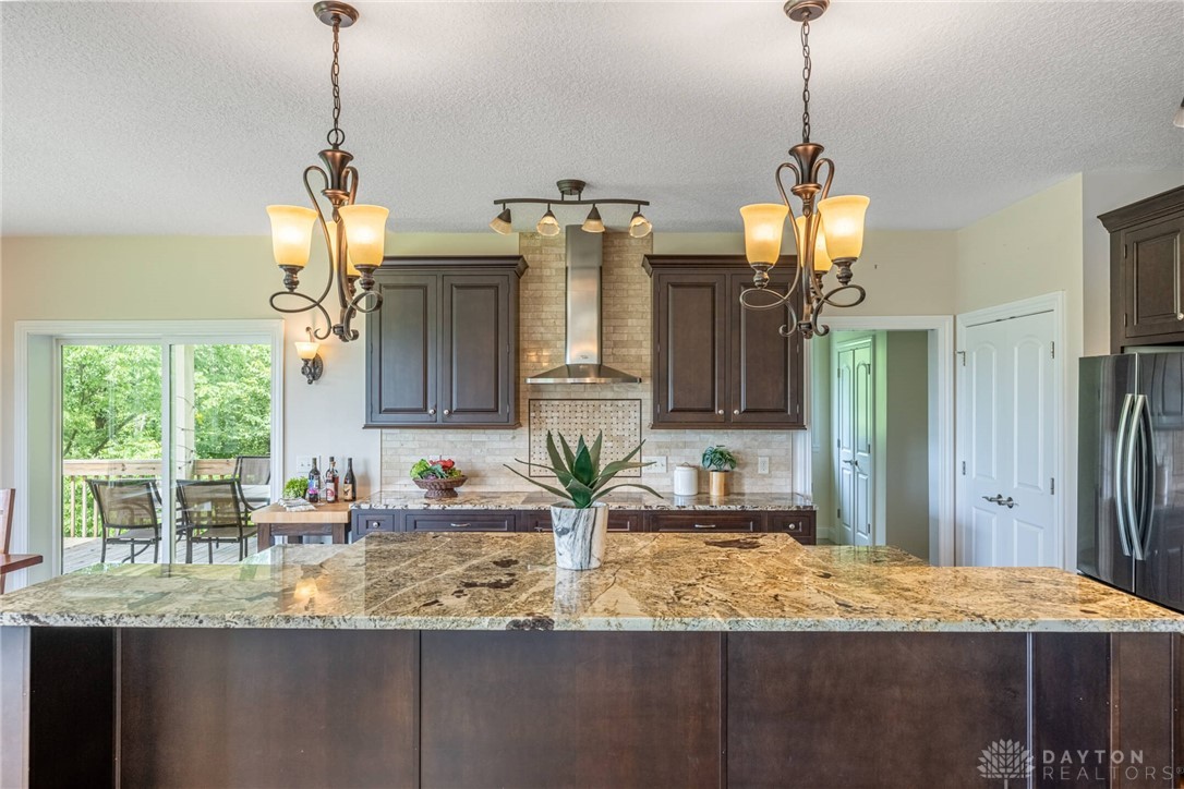 1590 Fairground Road Xenia, OH 45385 - Photo 9 of 77 kitchen