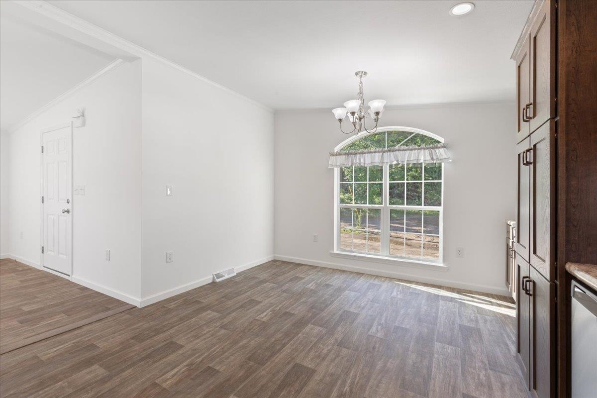 59 Daisy Road Salem, NH 03079 - Photo 6 of 29