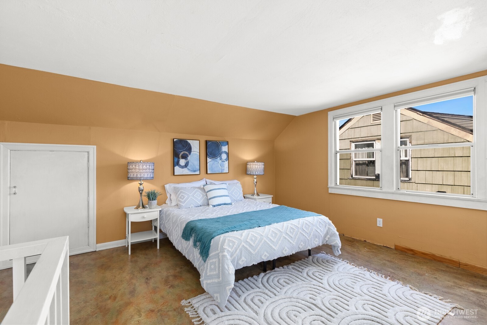 7850 Renton Avenue South Seattle, WA 98118 - Photo 12 of 25 Gallery Image 12