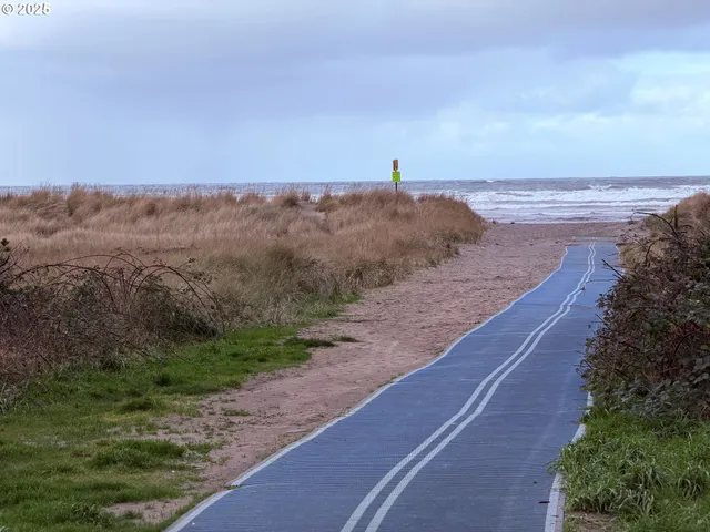 $165,000 | 2316 Beach Drive, Unit 138, Seaside, OR 97138