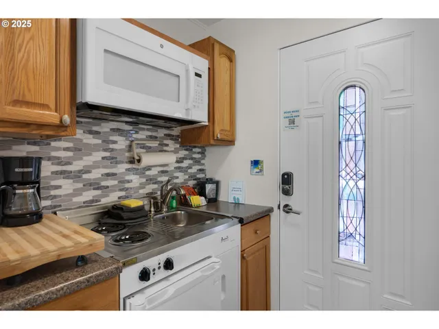 $165,000 | 2316 Beach Drive, Unit 138, Seaside, OR 97138