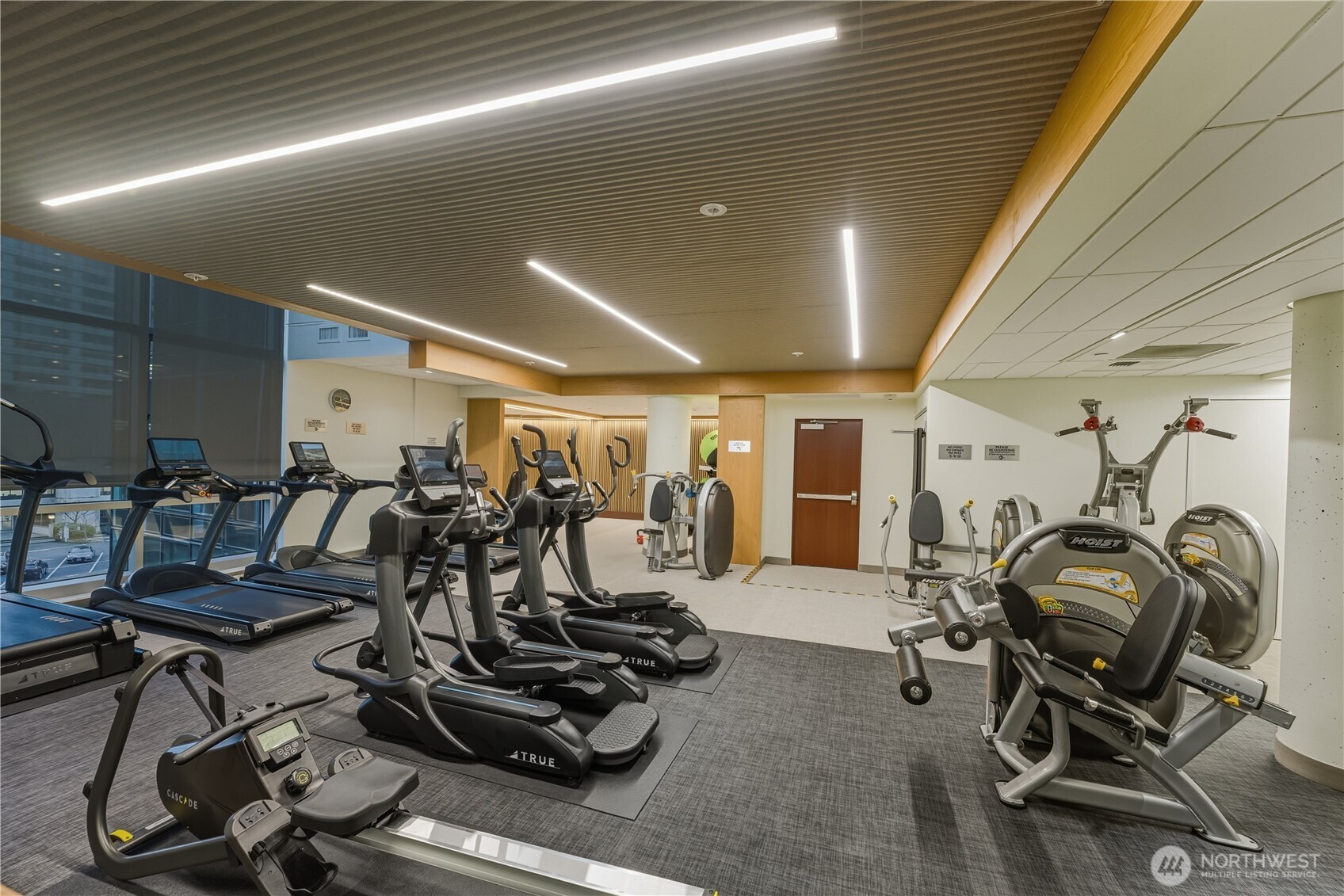 10700 Northeast 4th Street, Unit 1110 Bellevue, WA 98004 - Photo 37 of 40