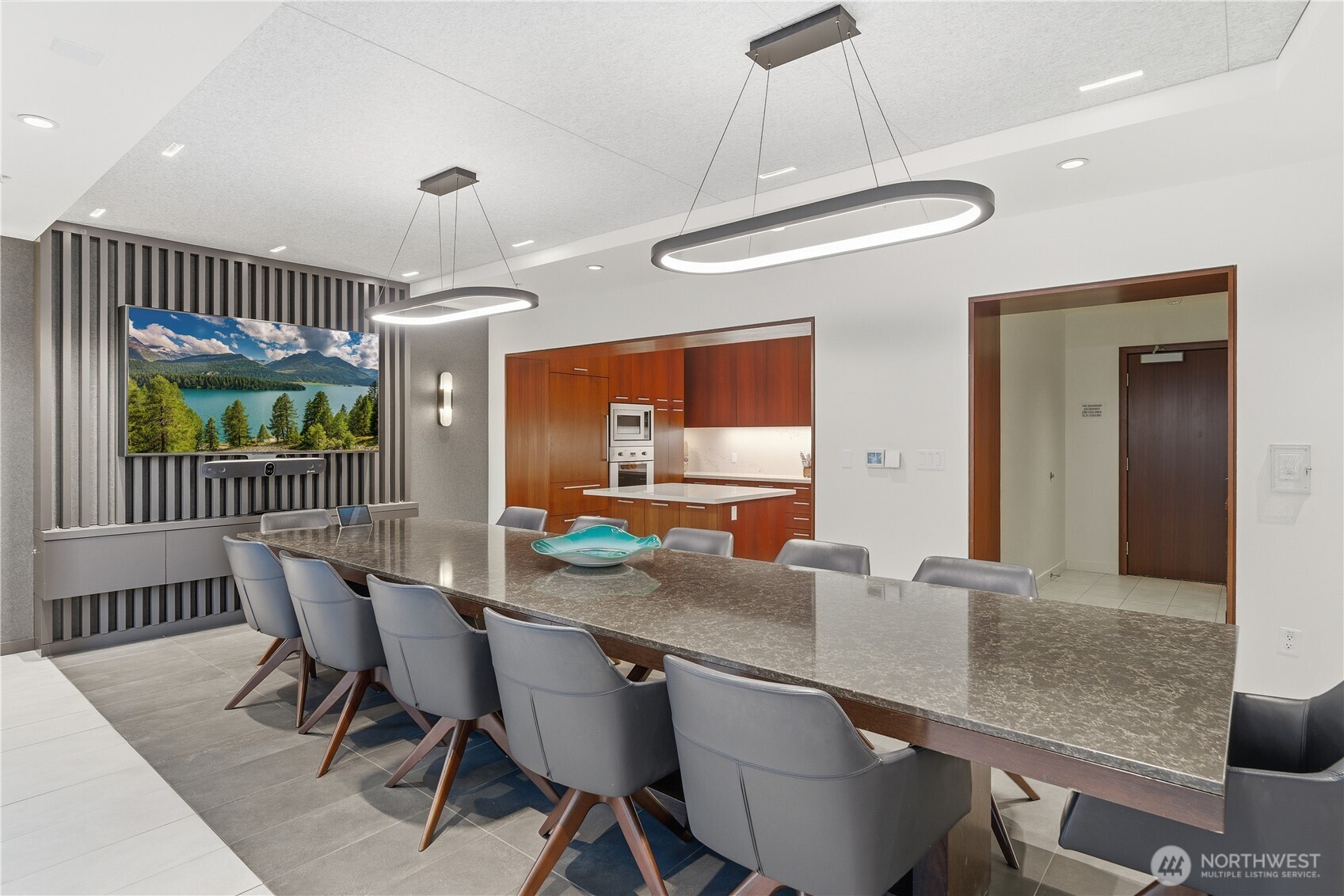 10700 Northeast 4th Street, Unit 1110 Bellevue, WA 98004 - Photo 39 of 40