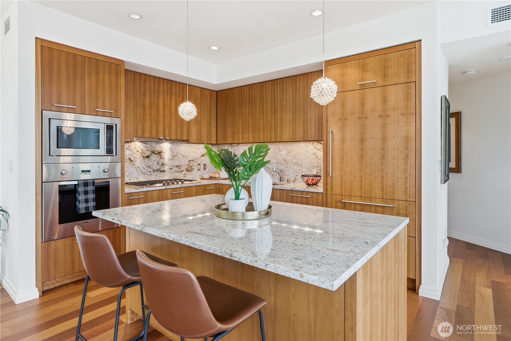 10700 Northeast 4th Street, Unit 1110 Bellevue, WA 98004 - Photo 8 of 40