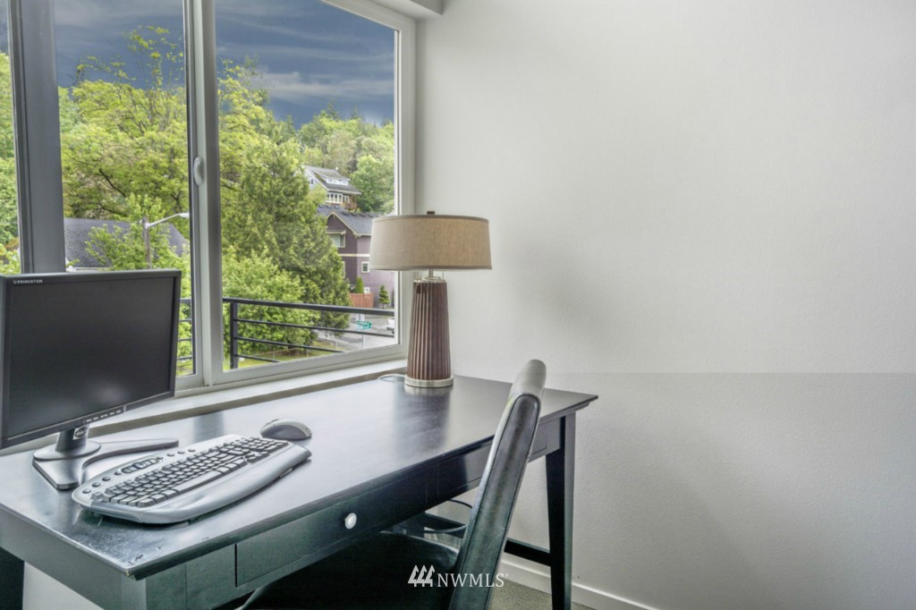 4753 Delridge Way Southwest Seattle, WA 98106 - Photo 19 of 25 Gallery Image 19