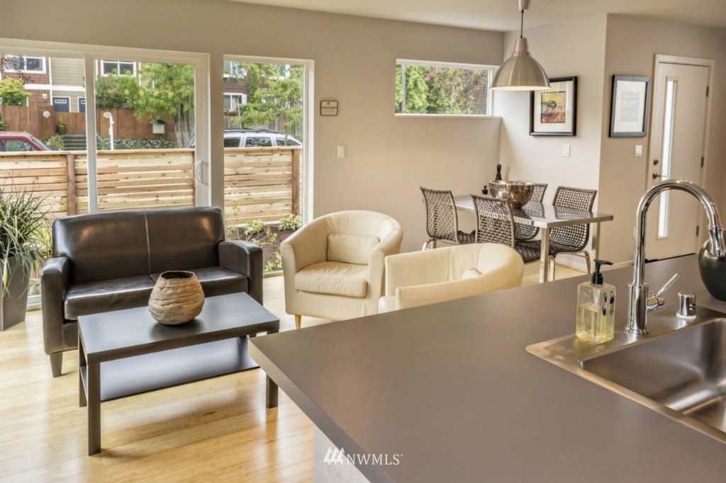 4753 Delridge Way Southwest Seattle, WA 98106 - Photo 9 of 25 Gallery Image 9