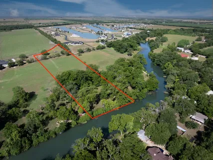 $499,000 | 110 Rustic River Street, Martindale, TX 78655