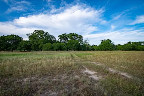 $499,000 | 110 Rustic River Street, Martindale, TX 78655