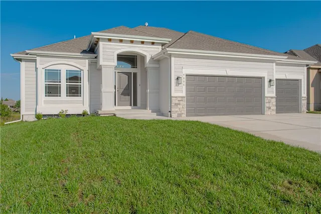 $649,900 | 9808 North Laurel Avenue, Kansas City, MO 64157