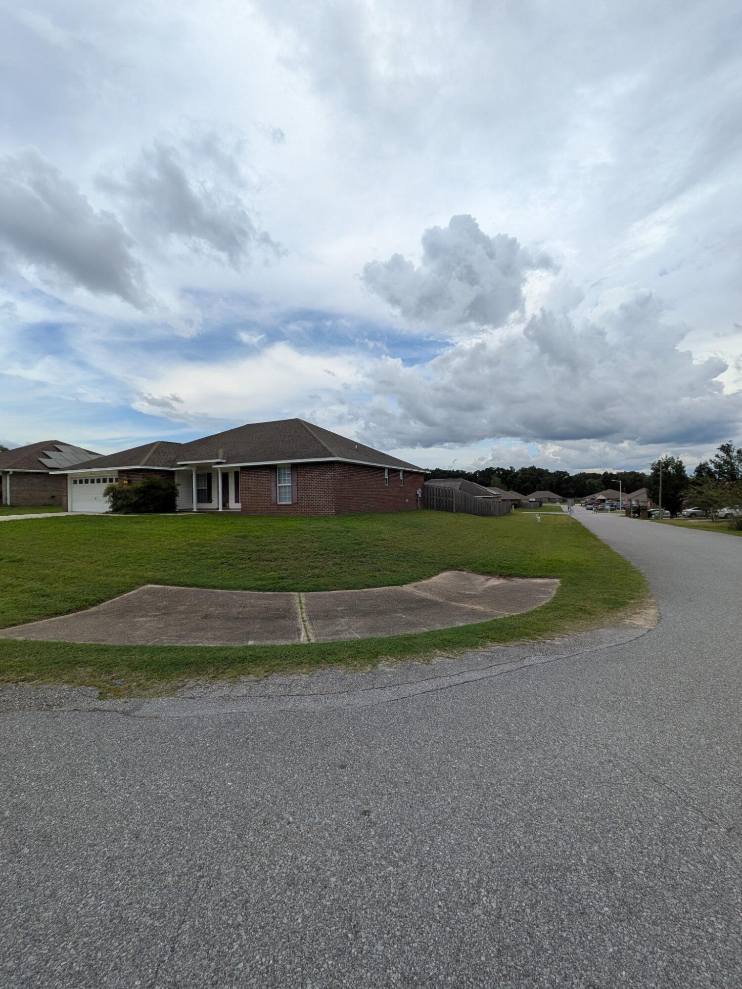 5211 Moore Loop Crestview, FL 32536 - Photo 2 of 27 3829