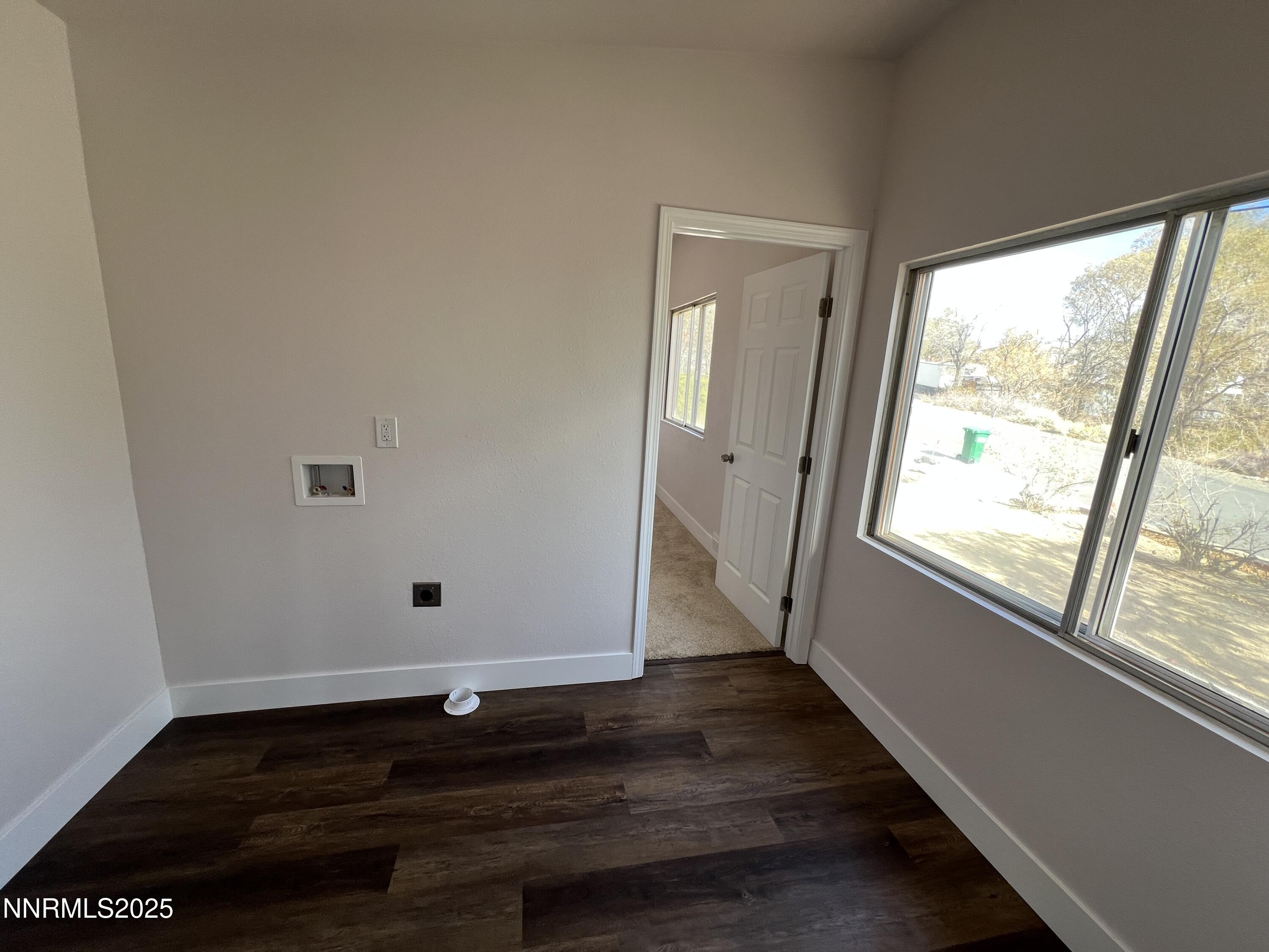 4955 Emery Drive Reno, NV 89506 - Photo 11 of 45 Laundry Room