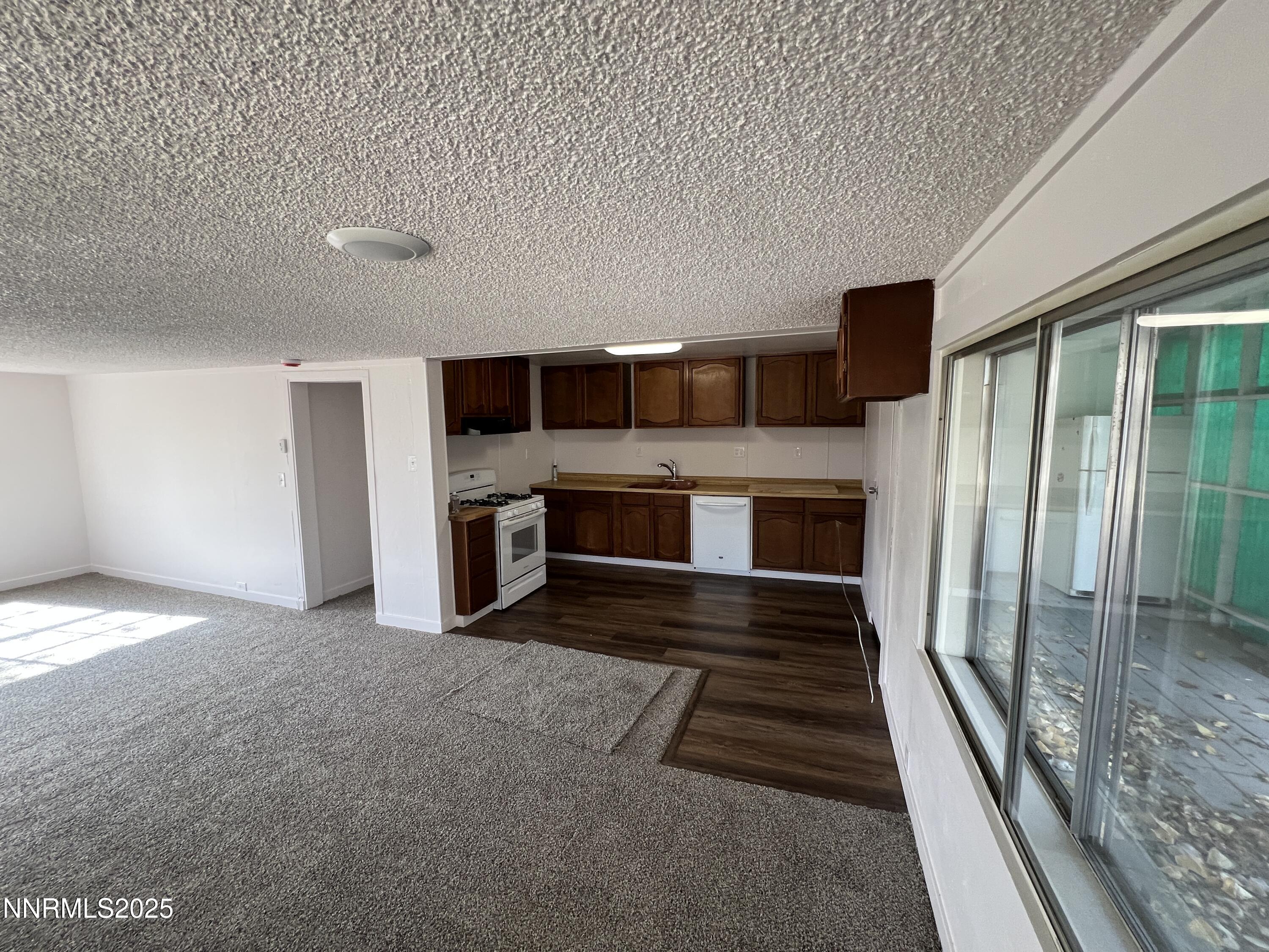 4955 Emery Drive Reno, NV 89506 - Photo 20 of 45 ADU Kitchen