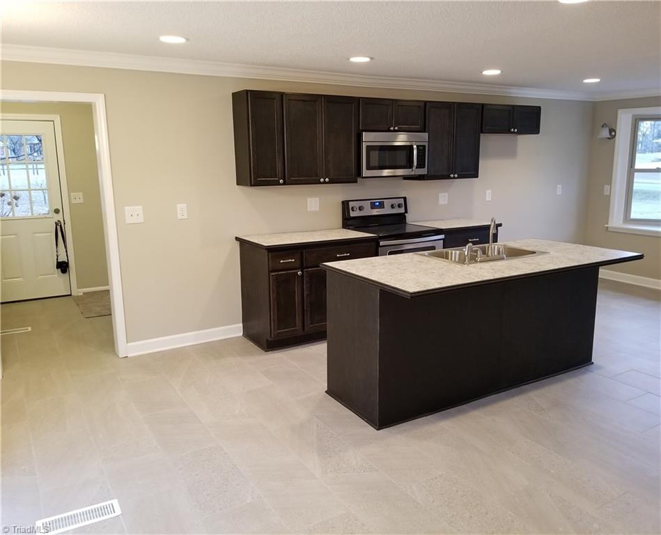 5151 Highway 704 Sandy Ridge, NC 27046 - Photo 7 of 29