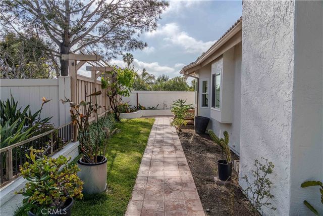 $1,550,000 | 672 Poinsettia Street South, Encinitas, CA 92024