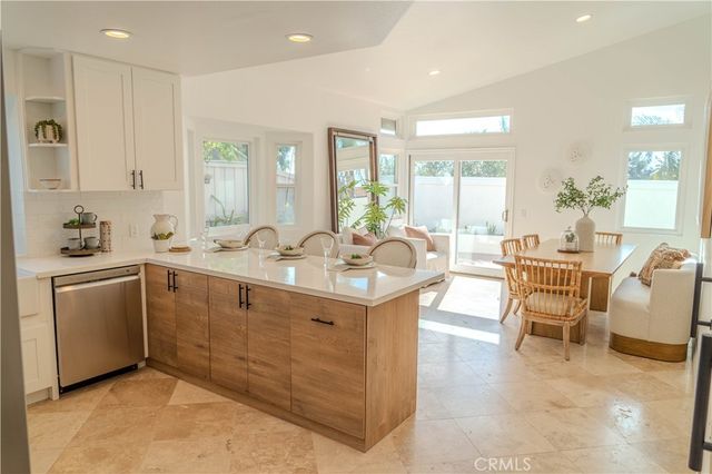 $1,550,000 | 672 Poinsettia Street South, Encinitas, CA 92024