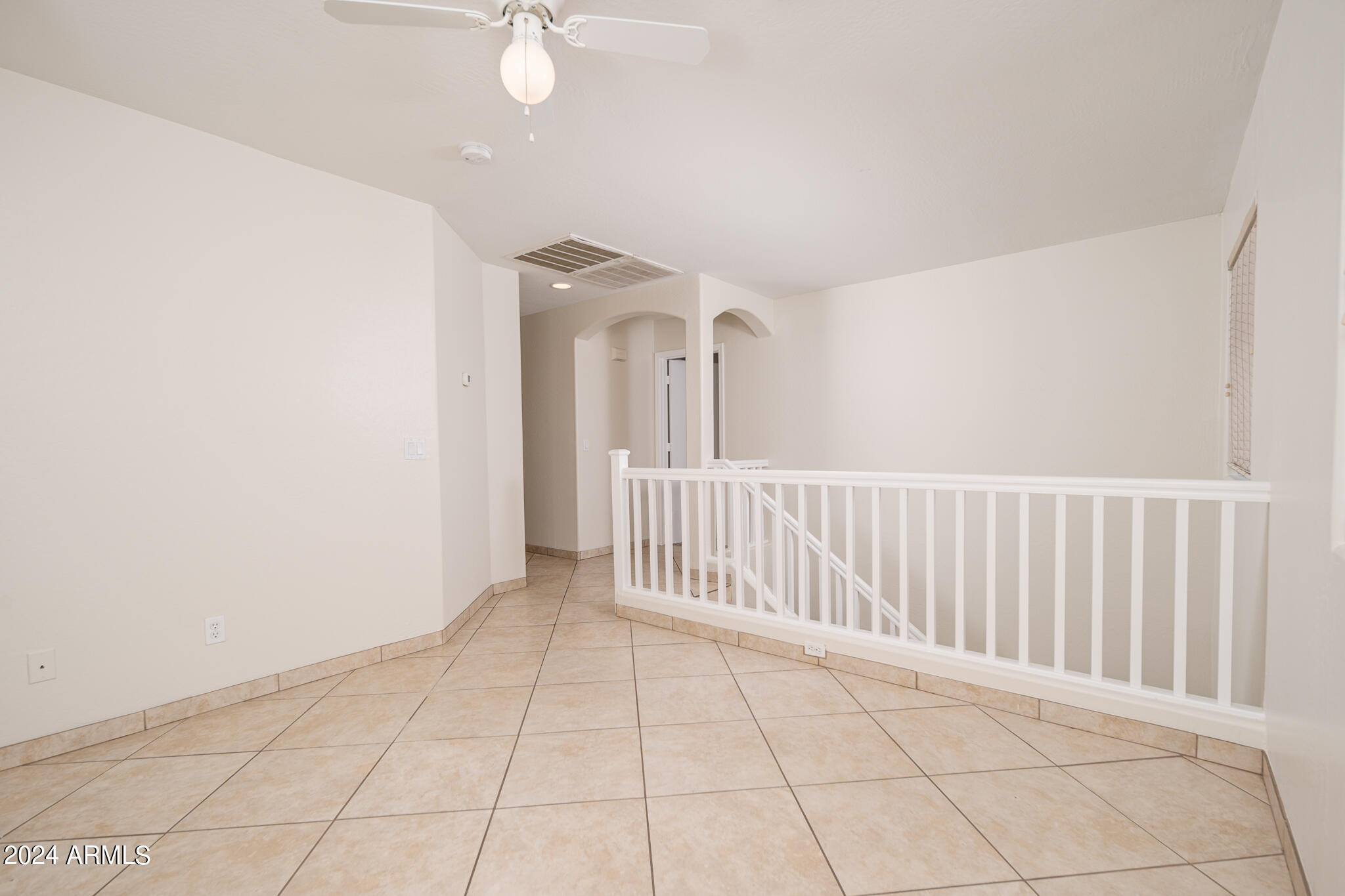 7208 West Crown King Road Phoenix, AZ 85043 - Photo 14 of 42 a view of a hallway