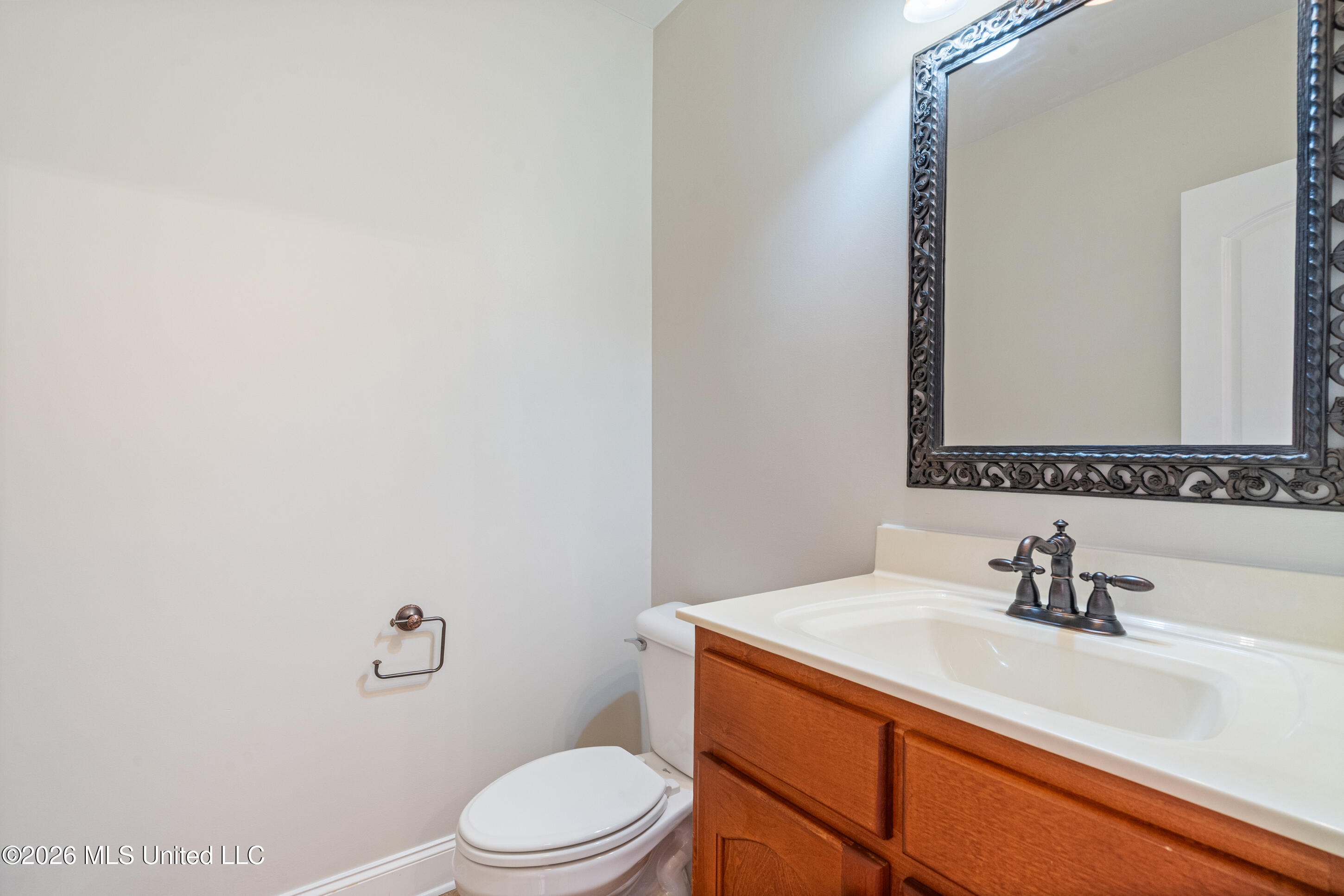 2138 College Road Southaven, MS 38672 - Photo 25 of 42 Half Bath
