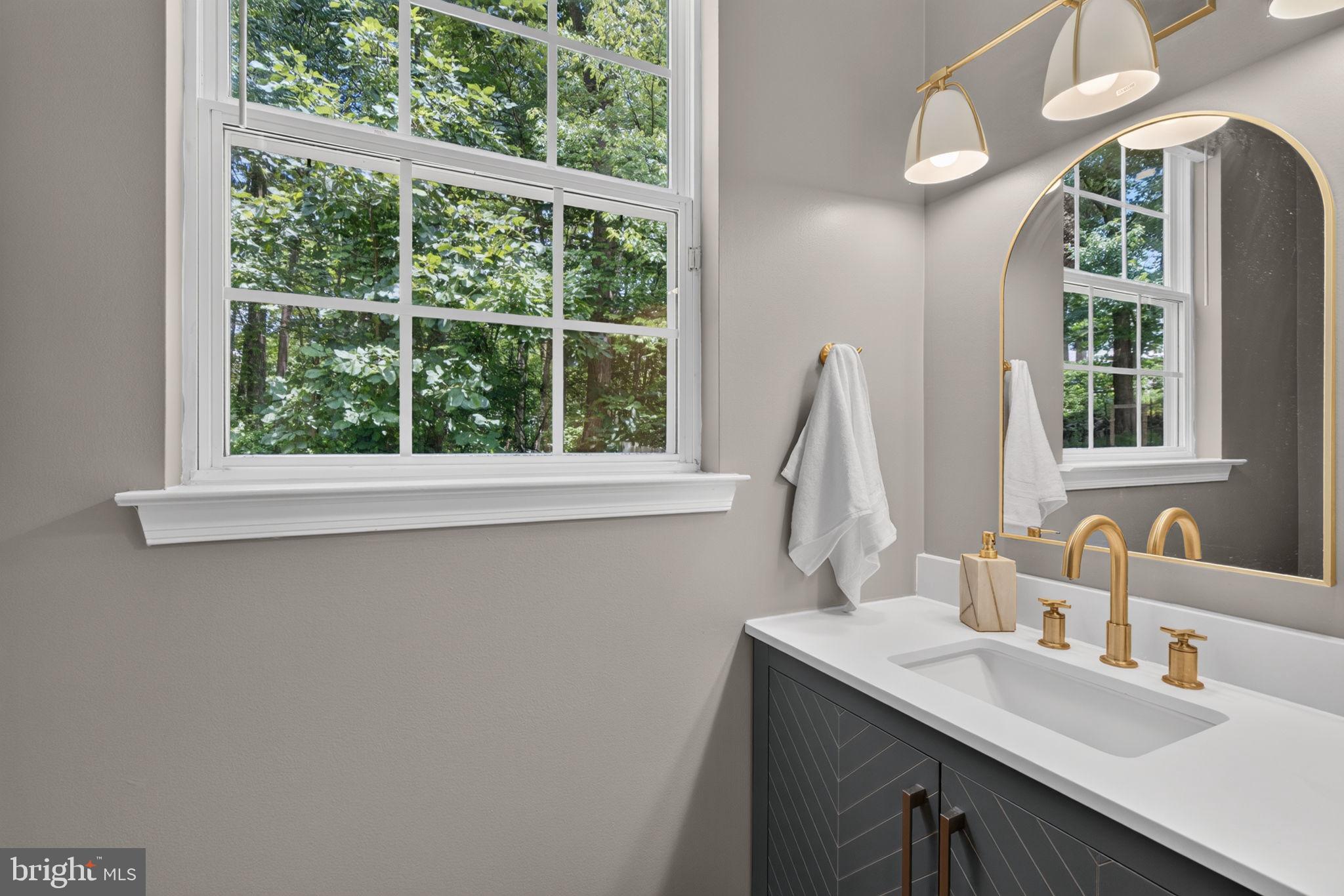 103 Ridge Run Road Sellersville, PA 18960 - Photo 21 of 41 Powder Room