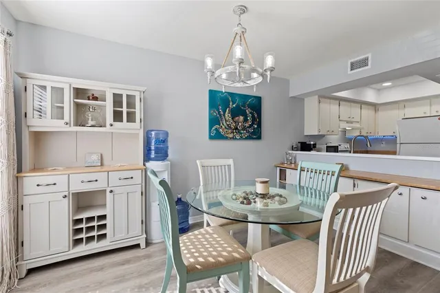 $193,000 | 3602 54th Street West, Unit D4, Bradenton, FL 34209